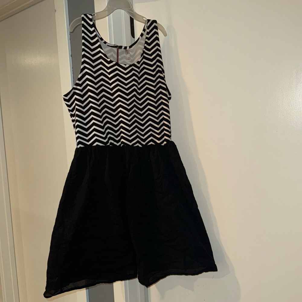Short large dress